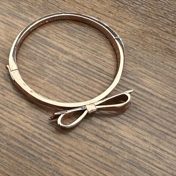 Kate Spade New York Love Notes Take A Bow Rose Gold Bangle Bracelet - Picture 2 of 4